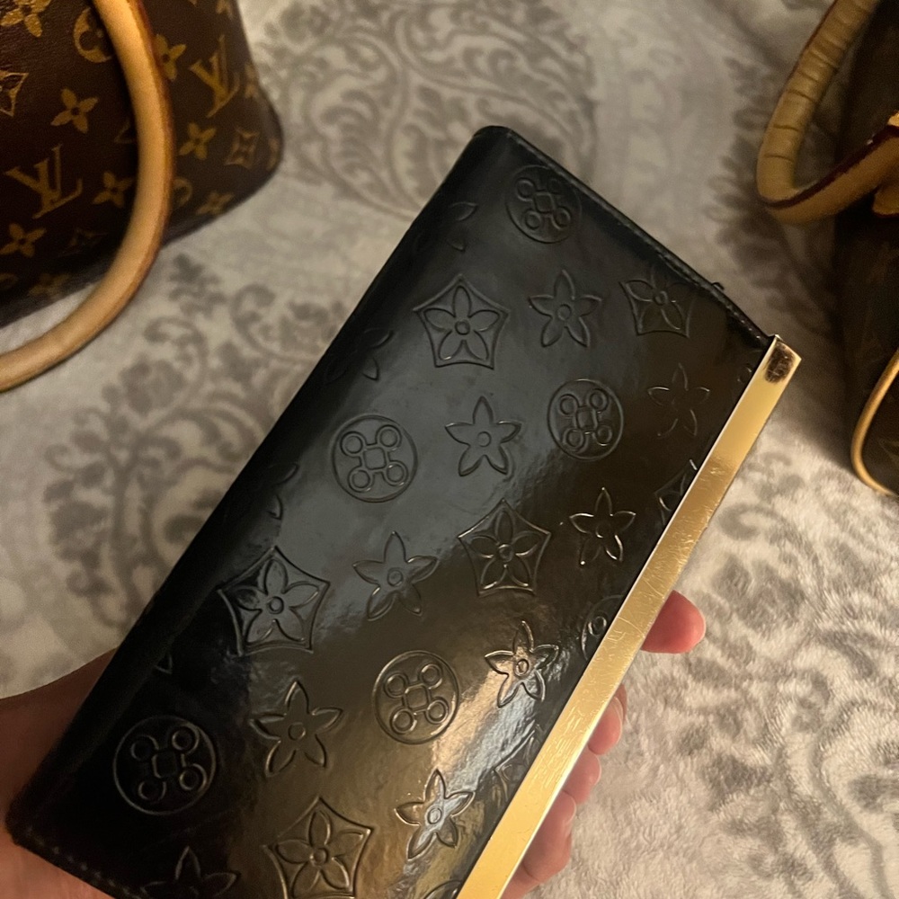 Wallet - Picture 2 of 3